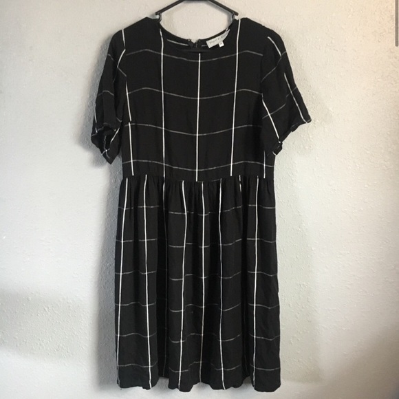 Black Grid Piper & Scoot Dress - Picture 2 of 7